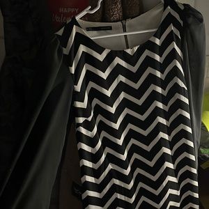 Maurice’s Chevrons dress size M used hood condition